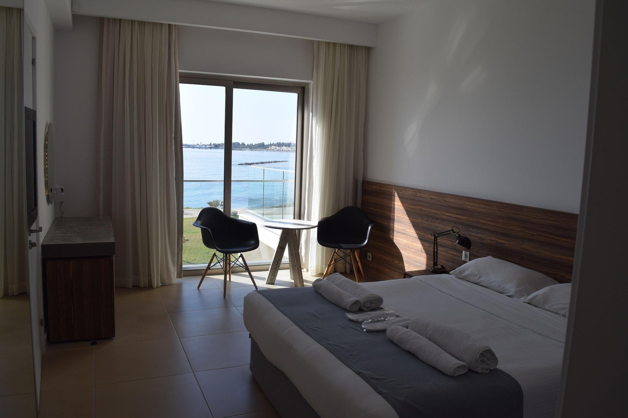 Amphora Hotel & Suites Paphos Exterior photo
