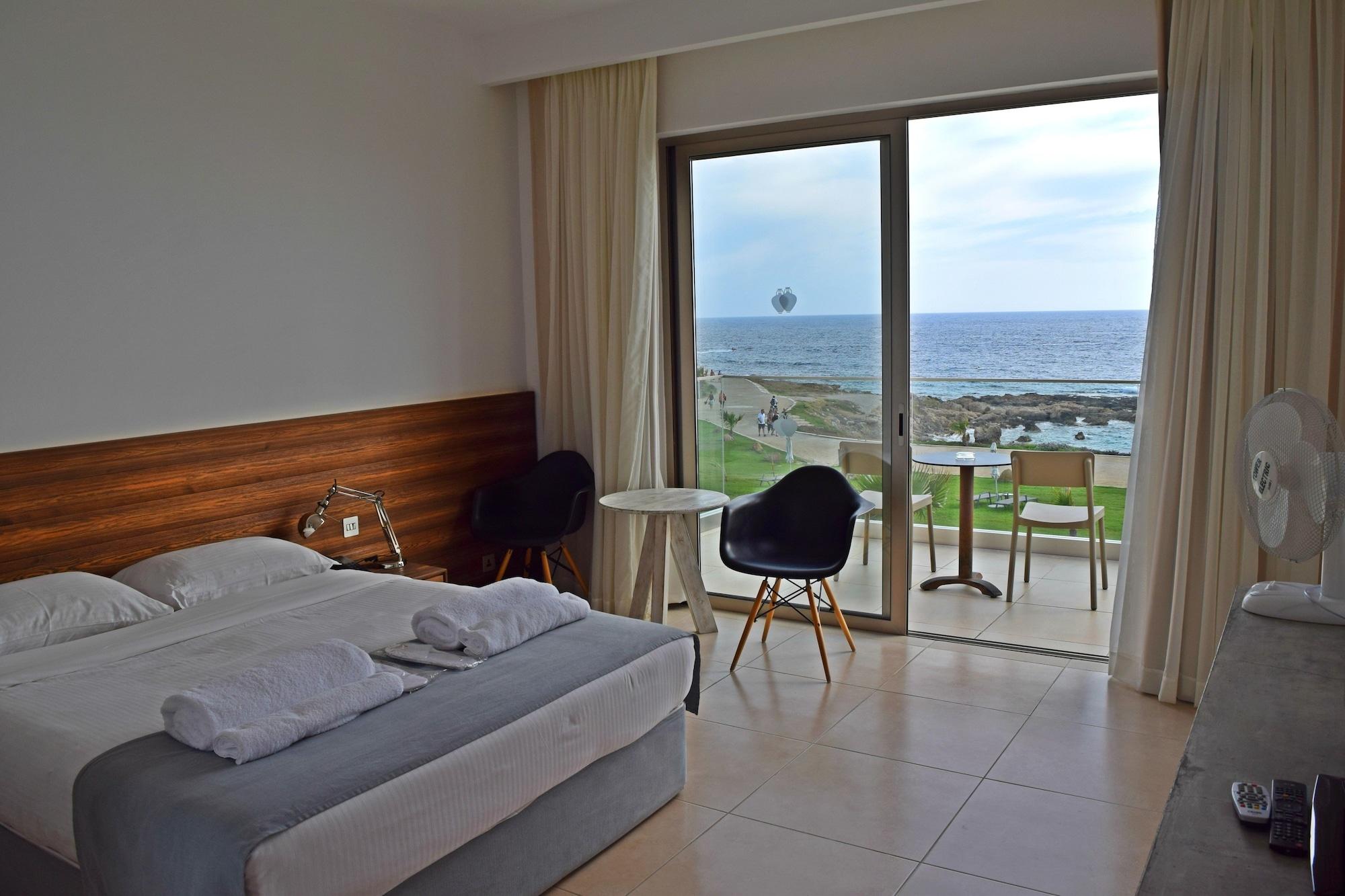 Amphora Hotel & Suites Paphos Exterior photo