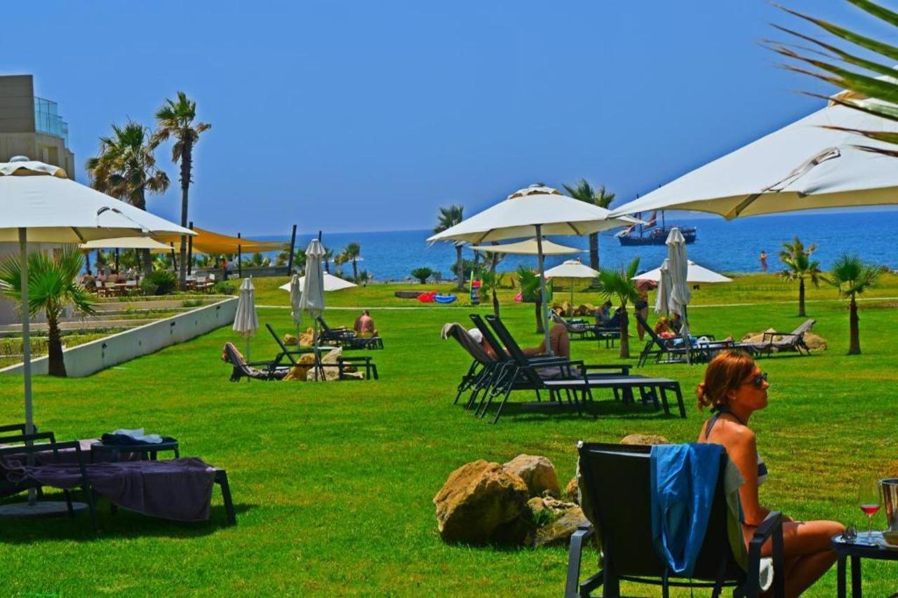Amphora Hotel & Suites Paphos Exterior photo