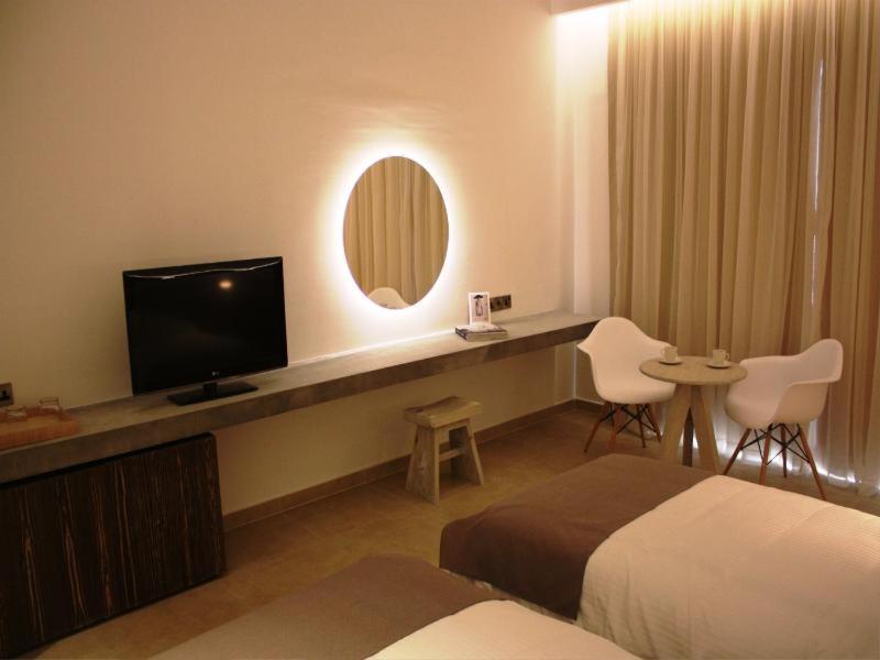 Amphora Hotel & Suites Paphos Room photo