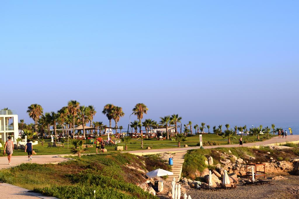 Amphora Hotel & Suites Paphos Exterior photo