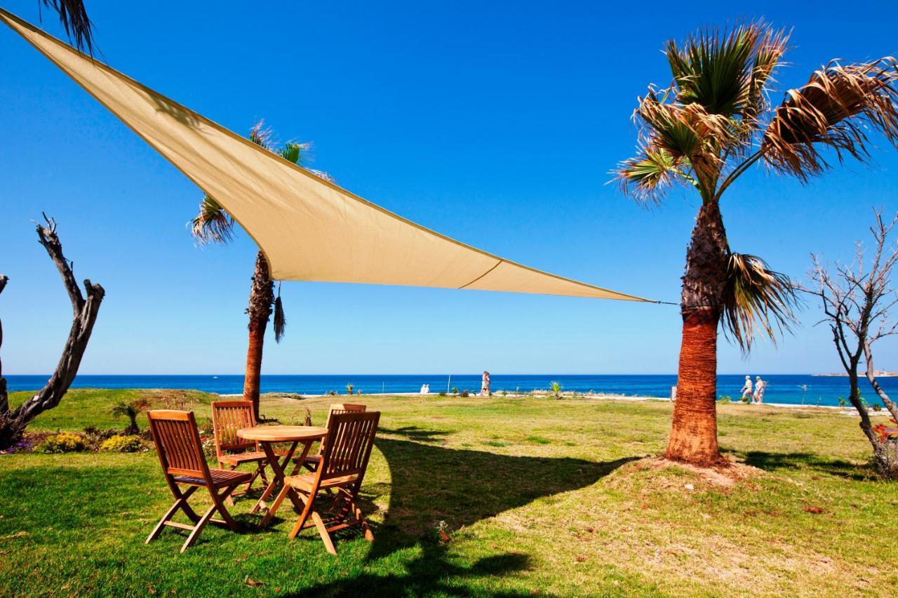 Amphora Hotel & Suites Paphos Exterior photo